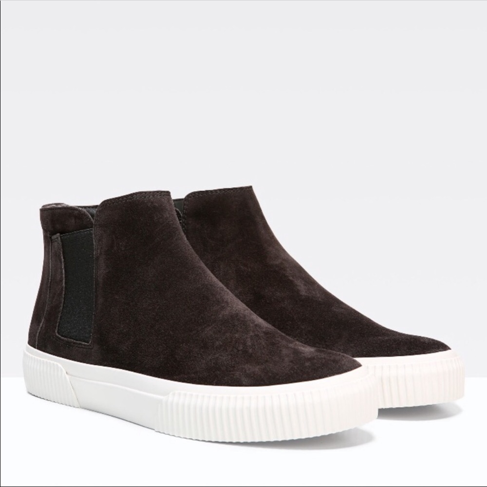 NWOB VINCE Kelowna Chelsea High Top Suede Sneakers - Picture 1 of 8